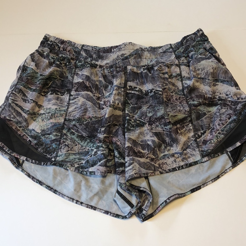 Lululemon Multicolor Hotty Hot Shorts 4” Inseam